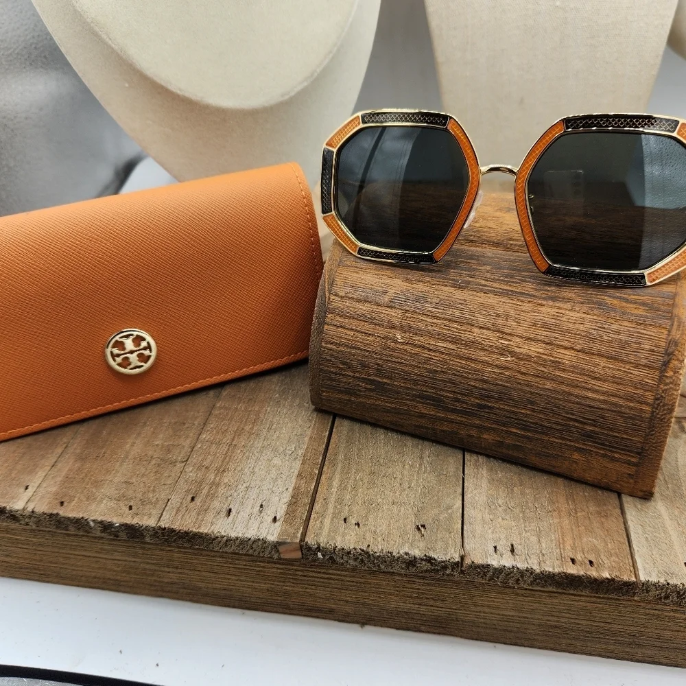 NEW! Tory Burch Shades • Green & Orange Sunglasses • Oversized Lenses